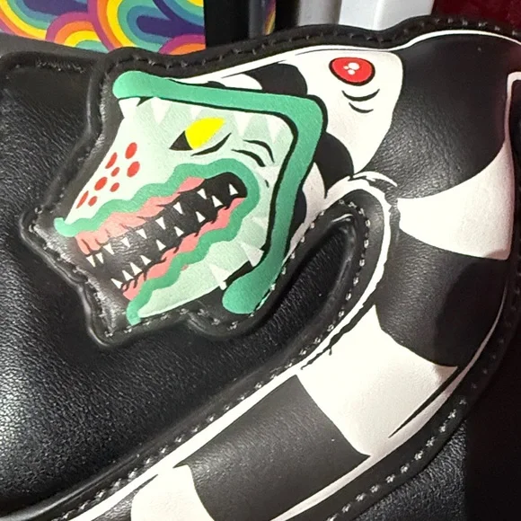 Black Beetlejuice Wallet with Striped Snake Design - Picture 4 of 4